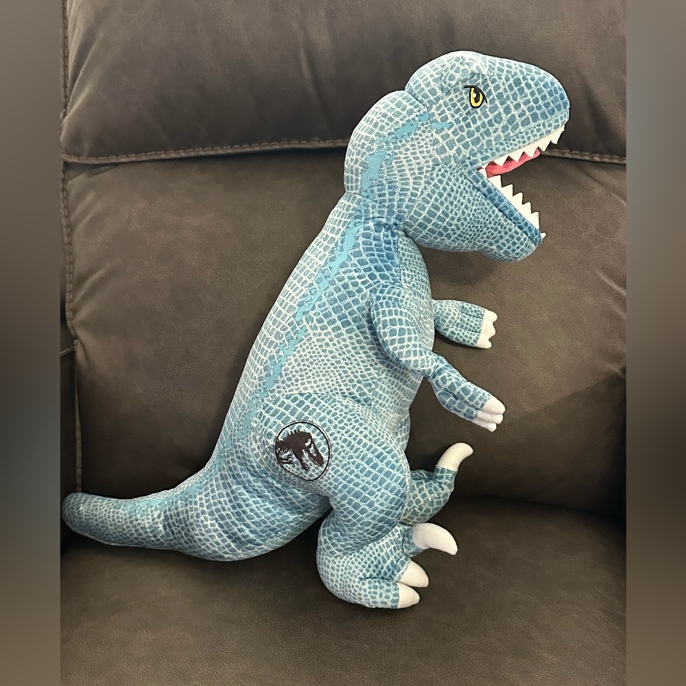 Jurassic World Pillow Buddy, Big Time Blue, Velociraptor Plush